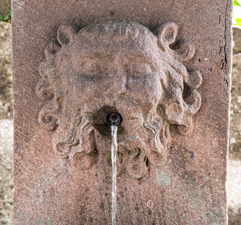 Dorfbrunnen